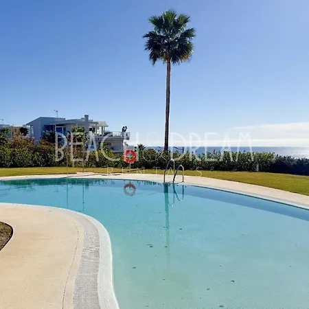 Relax In Reserva Del Higueron - Crystalline