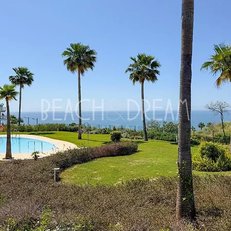 Relax In Reserva Del Higueron - Crystalline